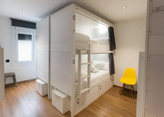 Airhostel Barcelona Airport 24HHostel